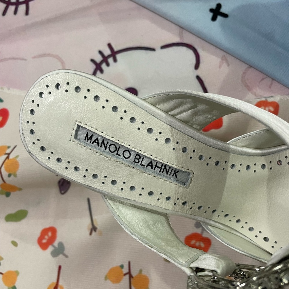 Manolo Blahnik White Satin Pointed Toe Crystal-Embellished Mules - Picture 7 of 13